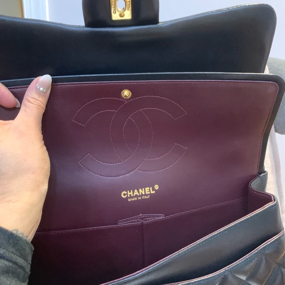 SOLD !!Authentic EUC CHANEL Medium Classic - Picture 8 of 8